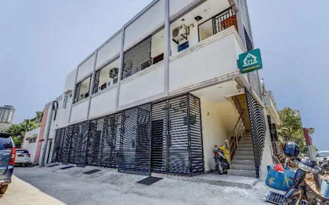 OYO 90366 Homestay 81 Baloi