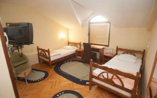Hotel Extra Lion MD