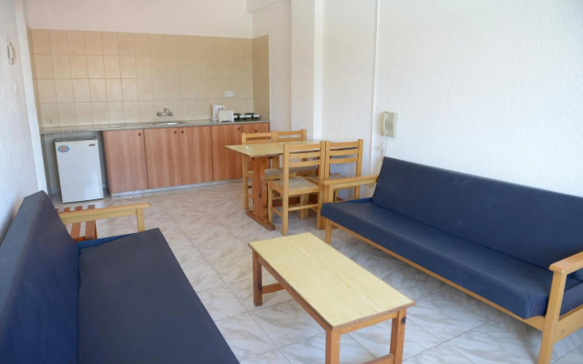Carina Hotel Apartments