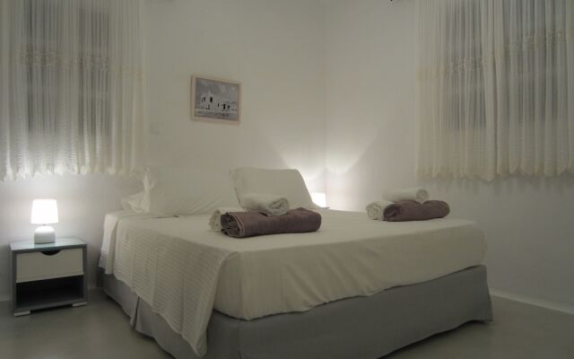 Mykonos Scorpion Beachfront Suites