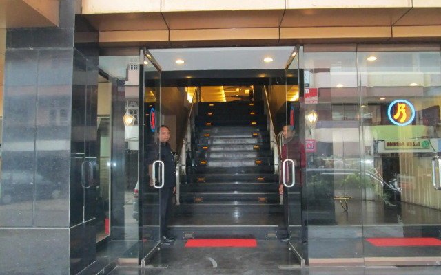 Hotel Kini