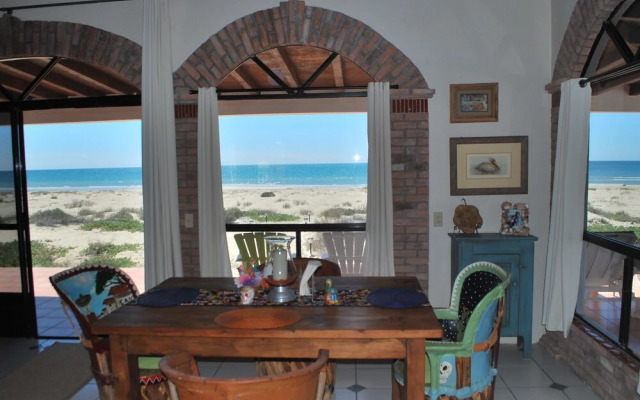 Casa de los Perros by Kivoya