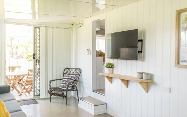 Surfside Cudmirrah Beach