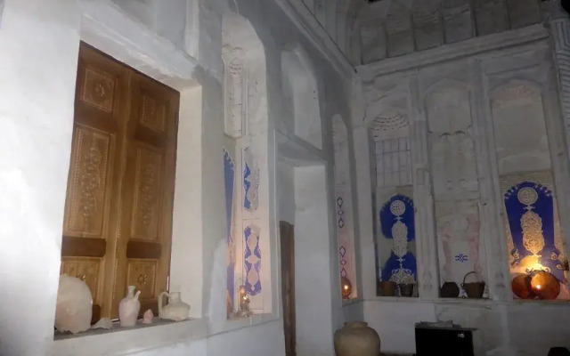 Hovli Poyon Hotel