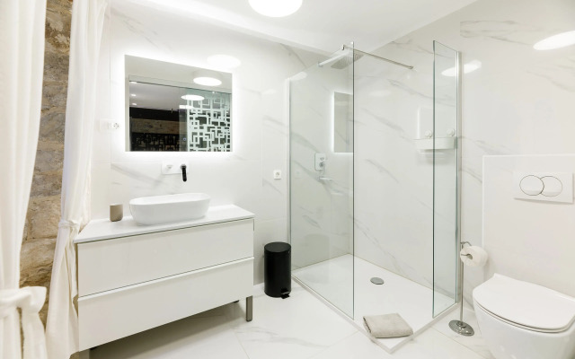 Carrara Accommodation