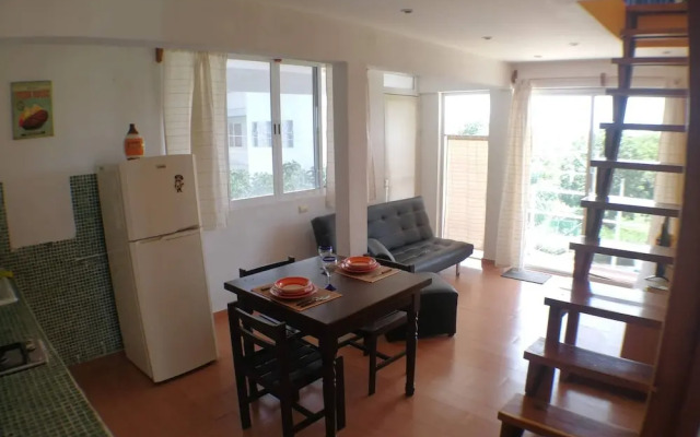 Yellow Submarine Sea View