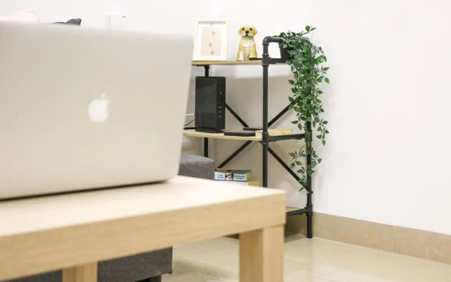 Paris Square Apartments Downtown