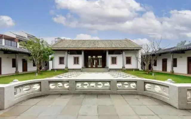 Wenchang Luneng Yunju Hotel