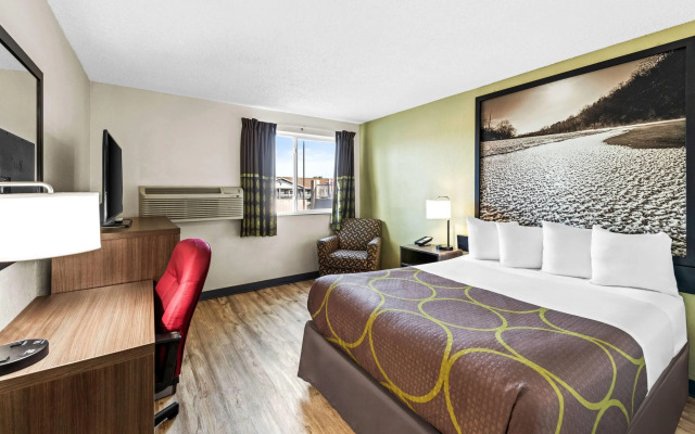 Super 8 by Wyndham Independence Kansas City
