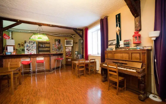Safari Hotel