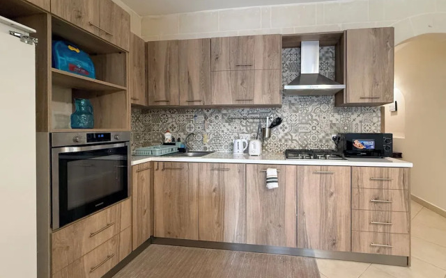 Traditional Maltese 3BD Apartment