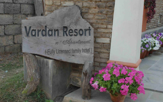 Vardan Resort n' Apartment