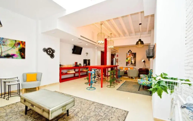 The Zentral Arenal Suites