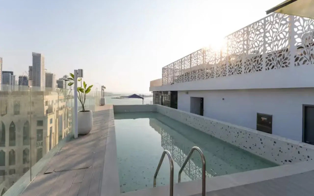 Tumbi Hotel Dubai The Palm, Tapestry Collection by Hilton	