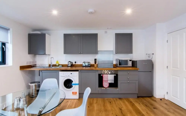 Stunning 2bed Flat in Bond House