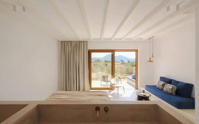 ROOTS Nature Living Milos