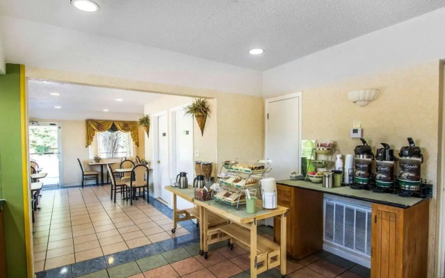 Quality Inn Evergreen