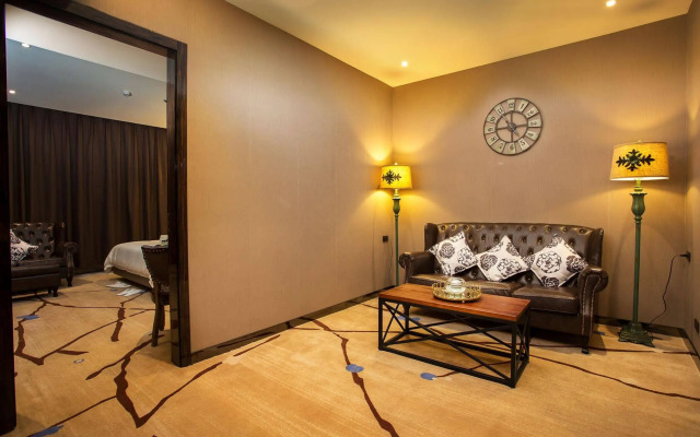 Lotus Blu Hotel