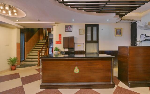 OYO 305 Hotel Rajdeep Palace