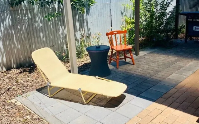 Unwind Retro-vibe Pet Friendly