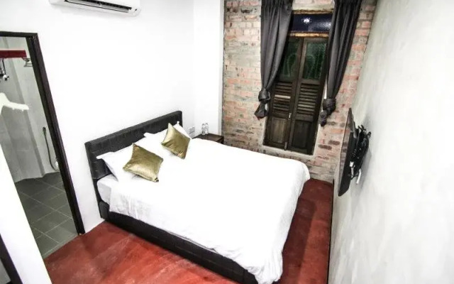 Rock Wood Hotel