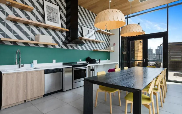 Cloud9 - River North at Aurelien