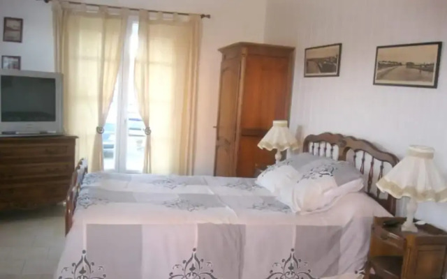 Studio in Tonnay-charente, With Enclosed Garden and Wifi