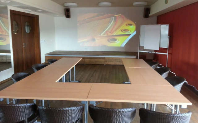 Esmarin Wellness Hotel