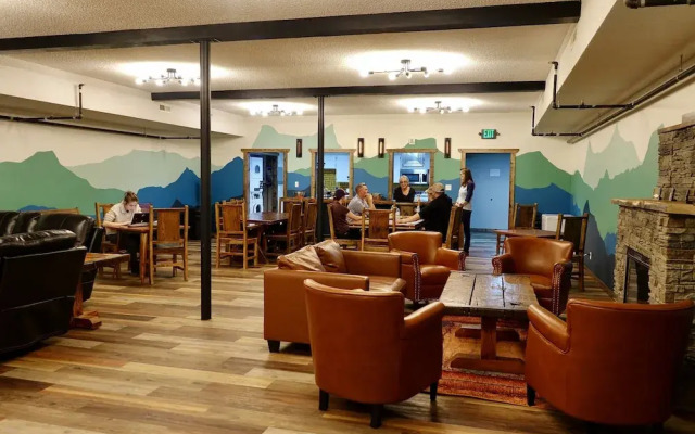 Pintler's Portal Hostel