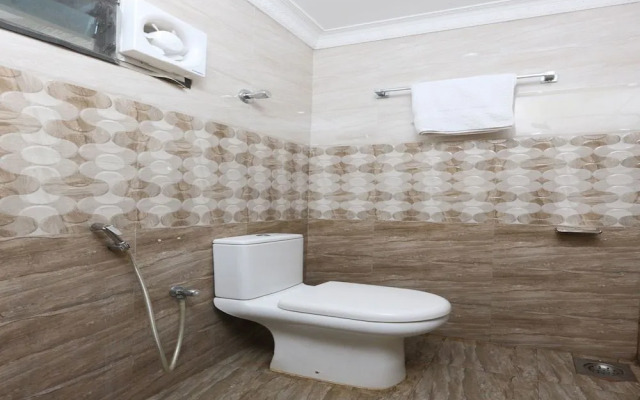 Palm tree serviced apartments