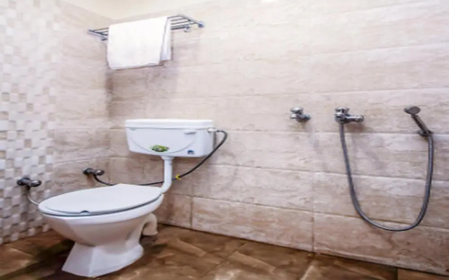 Hotel Galaxy Palace By OYO Rooms
