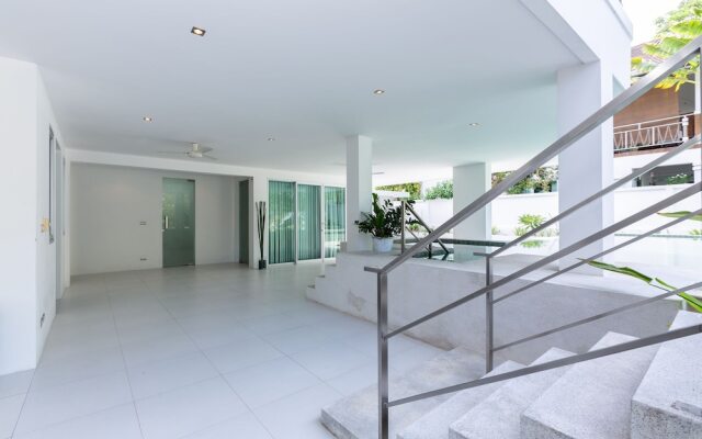 4 Bedroom Modern Pool Villa