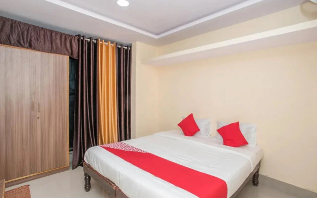 OYO 15818 Om Sai Residency