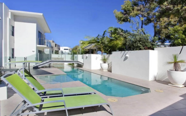 3 Alpha on Elanda Stunning Ocean View Apartment