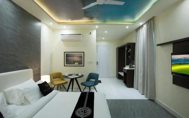 Mohan Tulip Hotel