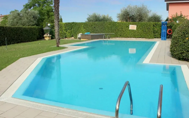 Newly Renovated Holiday Home With Scenic Hill-view