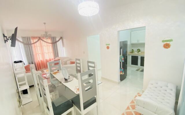 "monumental Area, Lovely Comfortable Apartment Specially for You"