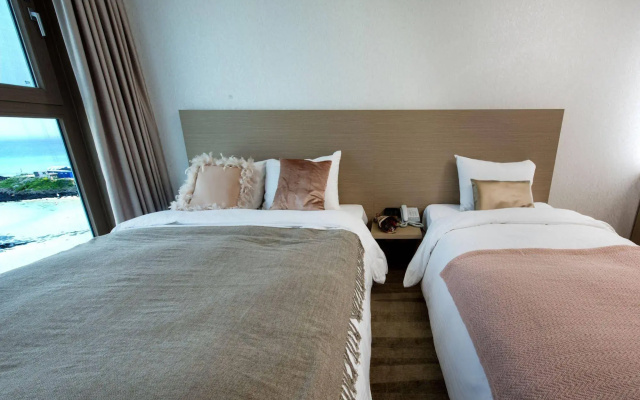 Artstay Hamdeok Beach Hotel