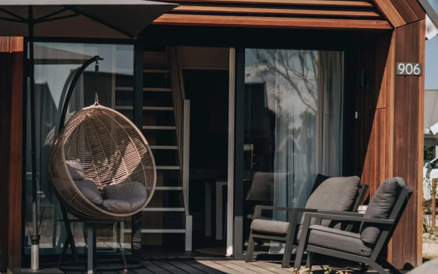 Modern tiny house with dishwasher, beach at 500m