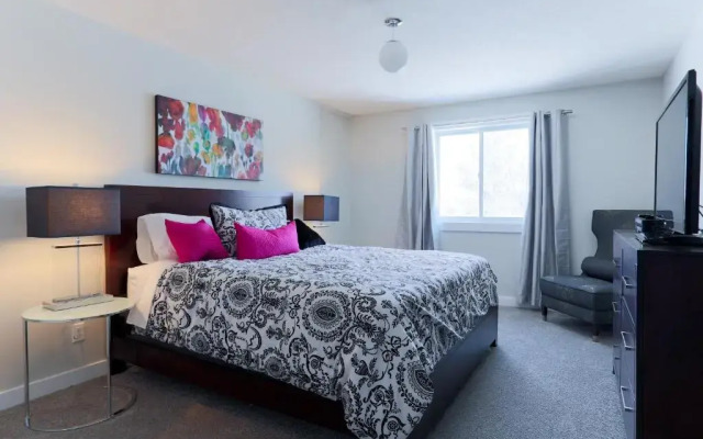 Boardwalk Homes - Executive Guest Rooms & Townhomes