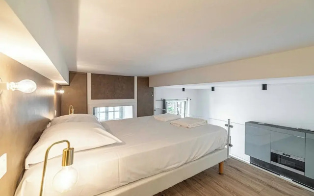 A/C Mezzanine Apt 2br/4p - Place Garibaldi