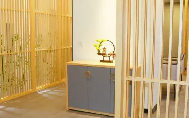 G Joyful Chujian Hotel (Mengzi Station)