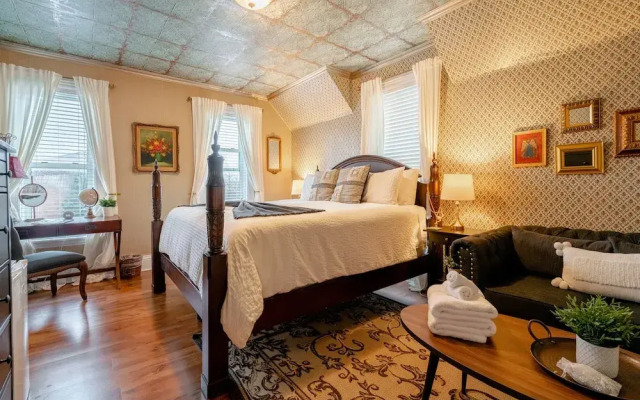 The Kingsville House
