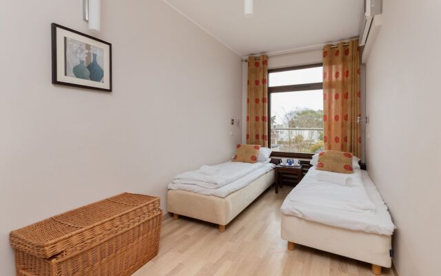 Elegant Apartment Seaside by Renters