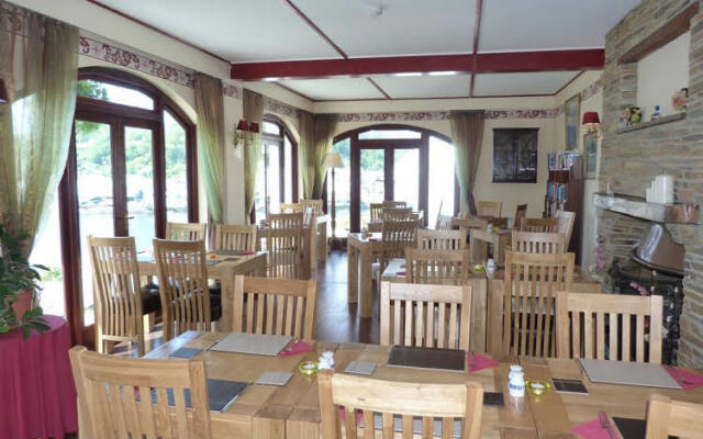 The Old Ferry Inn