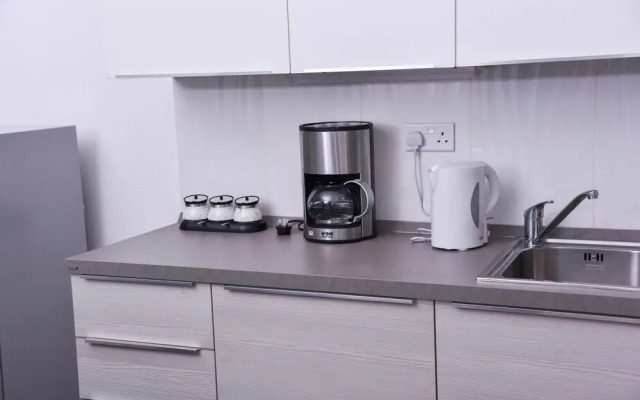 Stay.Plus Stylish Living Nova