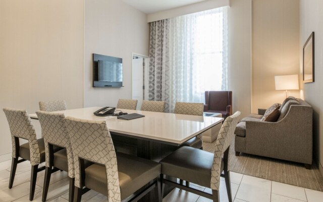 Embassy Suites Louisville Downtown