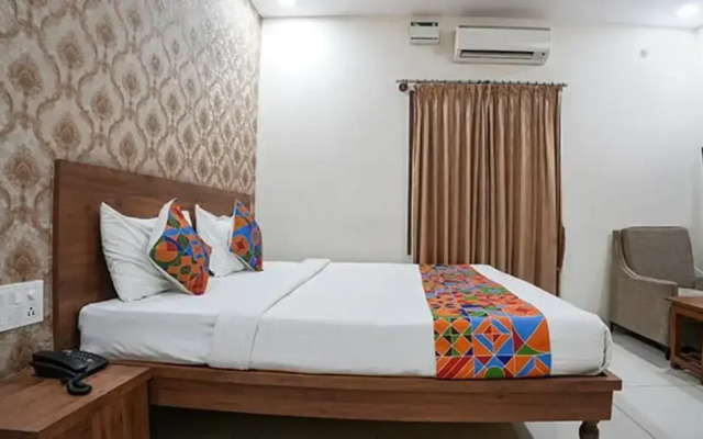 Oyo 66437 Champion Grand