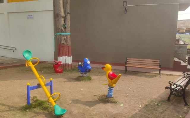 Purple Beds by VITS Daman