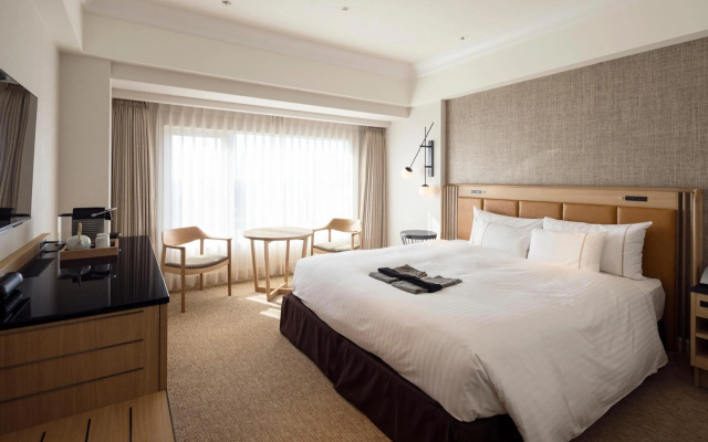 Kobe Bay Sheraton Hotel & Towers – Guest Rooms – Kobe